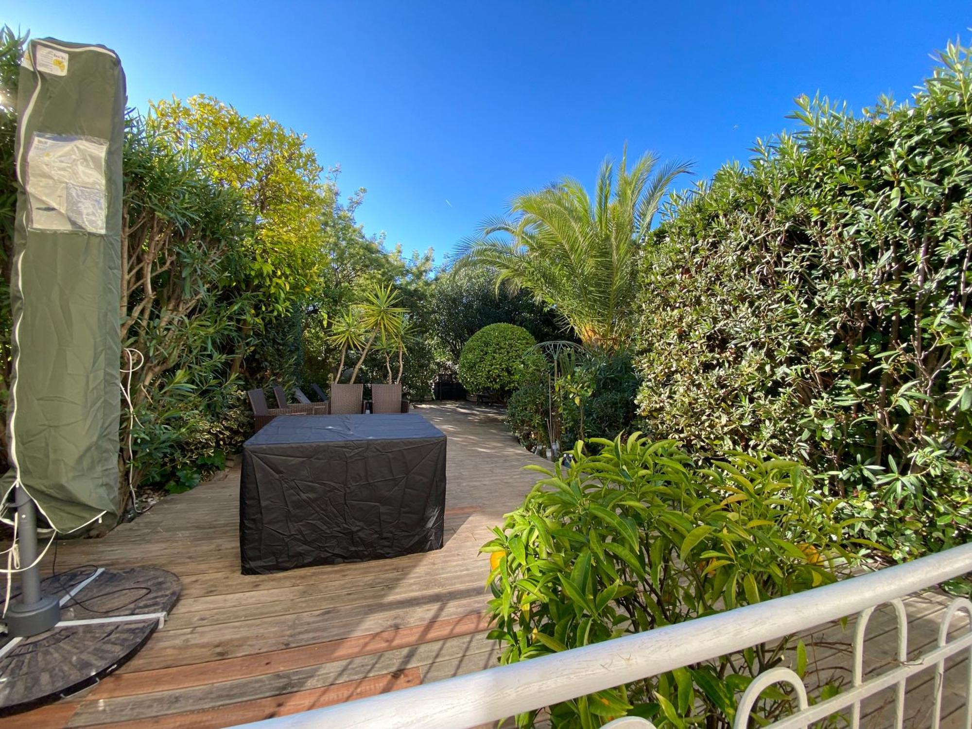 Only 60M To The Beach, 2 Bedroom Cozy Apartment, 80M2 Big Garden, Very Central Cannes Esterno foto