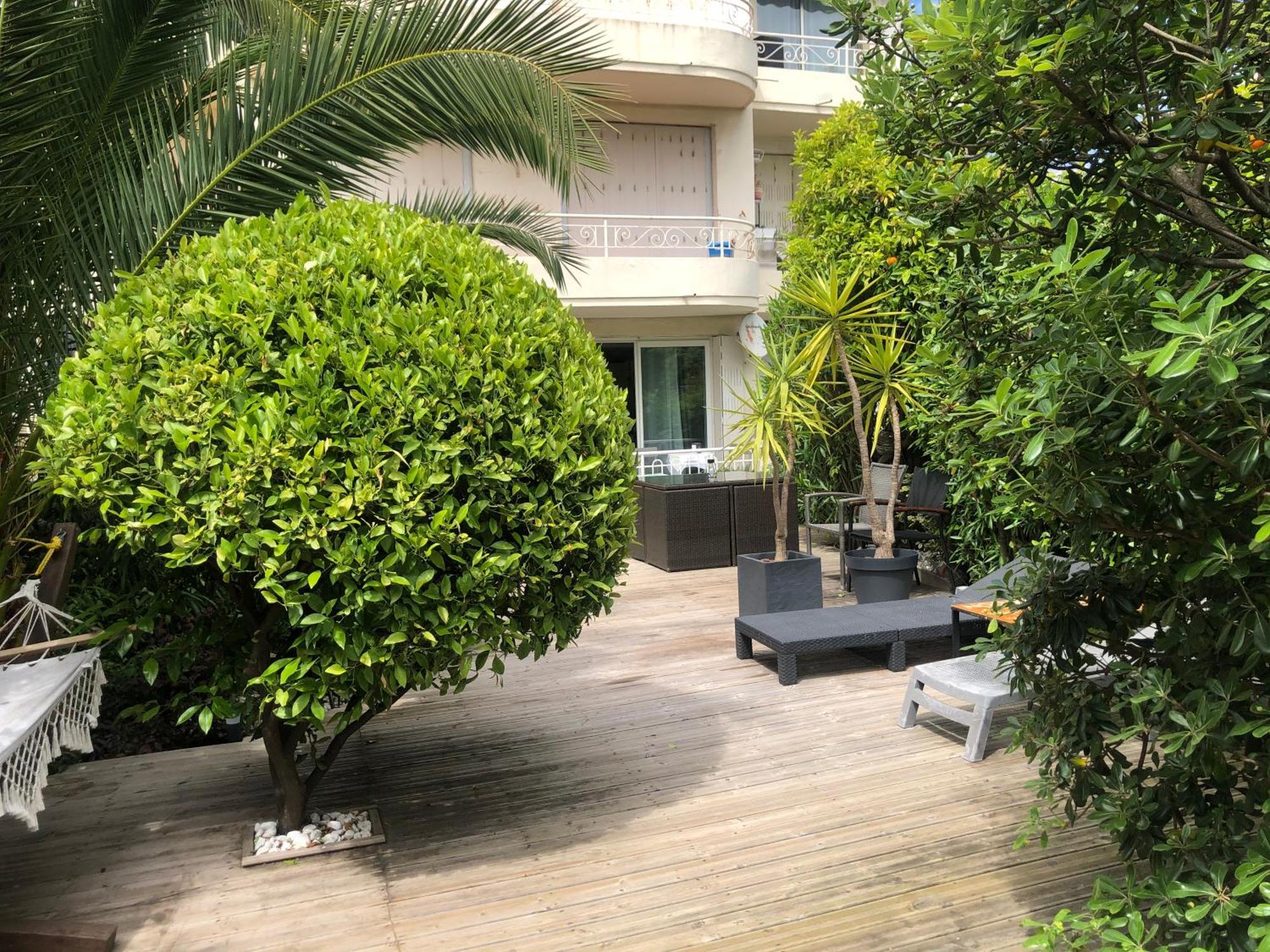 Only 60M To The Beach, 2 Bedroom Cozy Apartment, 80M2 Big Garden, Very Central Cannes Esterno foto