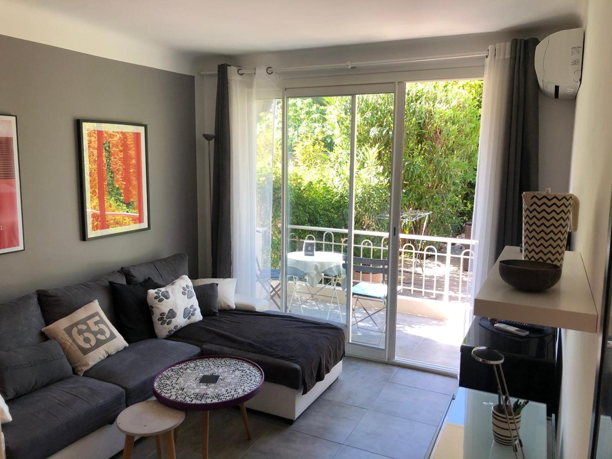 Only 60M To The Beach, 2 Bedroom Cozy Apartment, 80M2 Big Garden, Very Central Cannes Esterno foto
