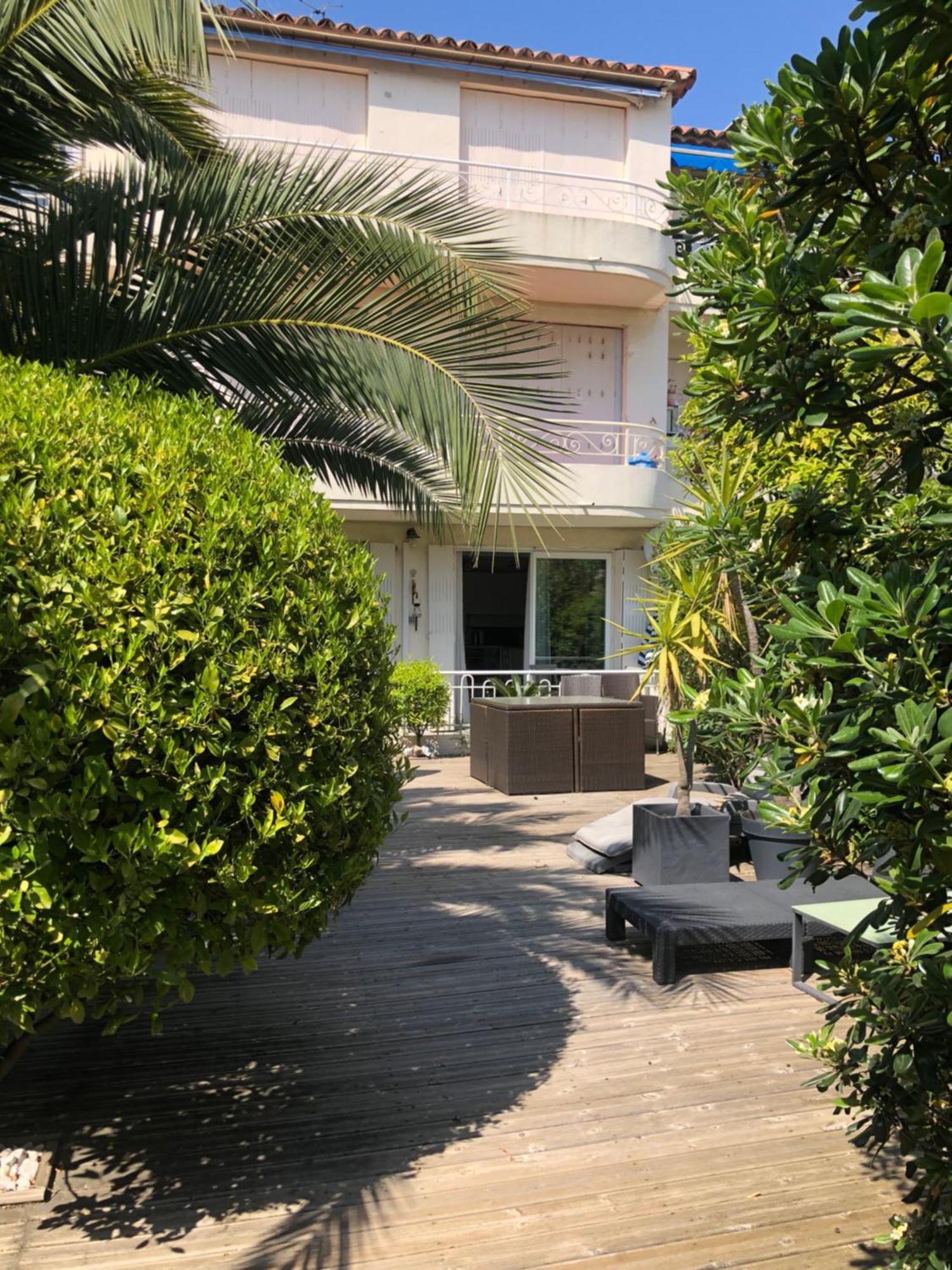 Only 60M To The Beach, 2 Bedroom Cozy Apartment, 80M2 Big Garden, Very Central Cannes Esterno foto